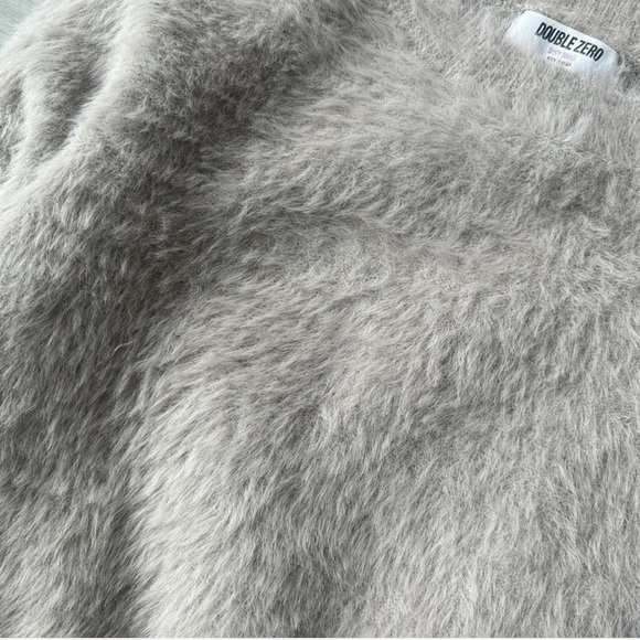 Double Zero Brand Fuzzy Cropped Sweater - Picture 3 of 5